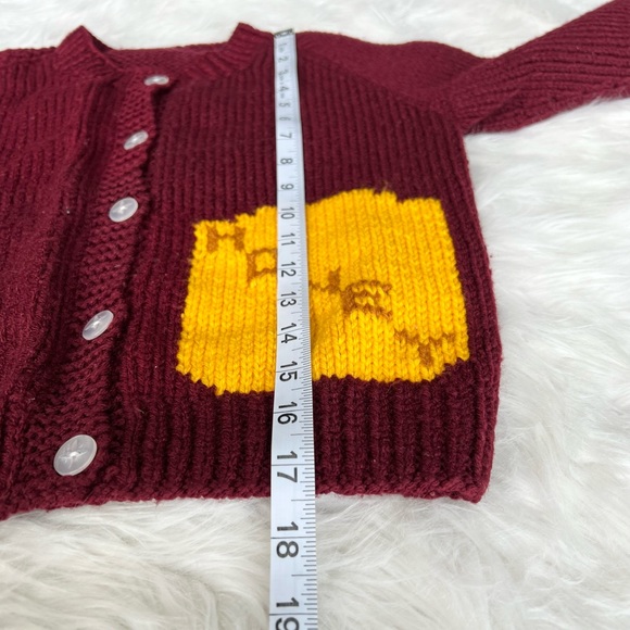 Vintage Handmade Winnie the Pooh Cardigan Sweater 5-6 years old - Picture 9 of 10